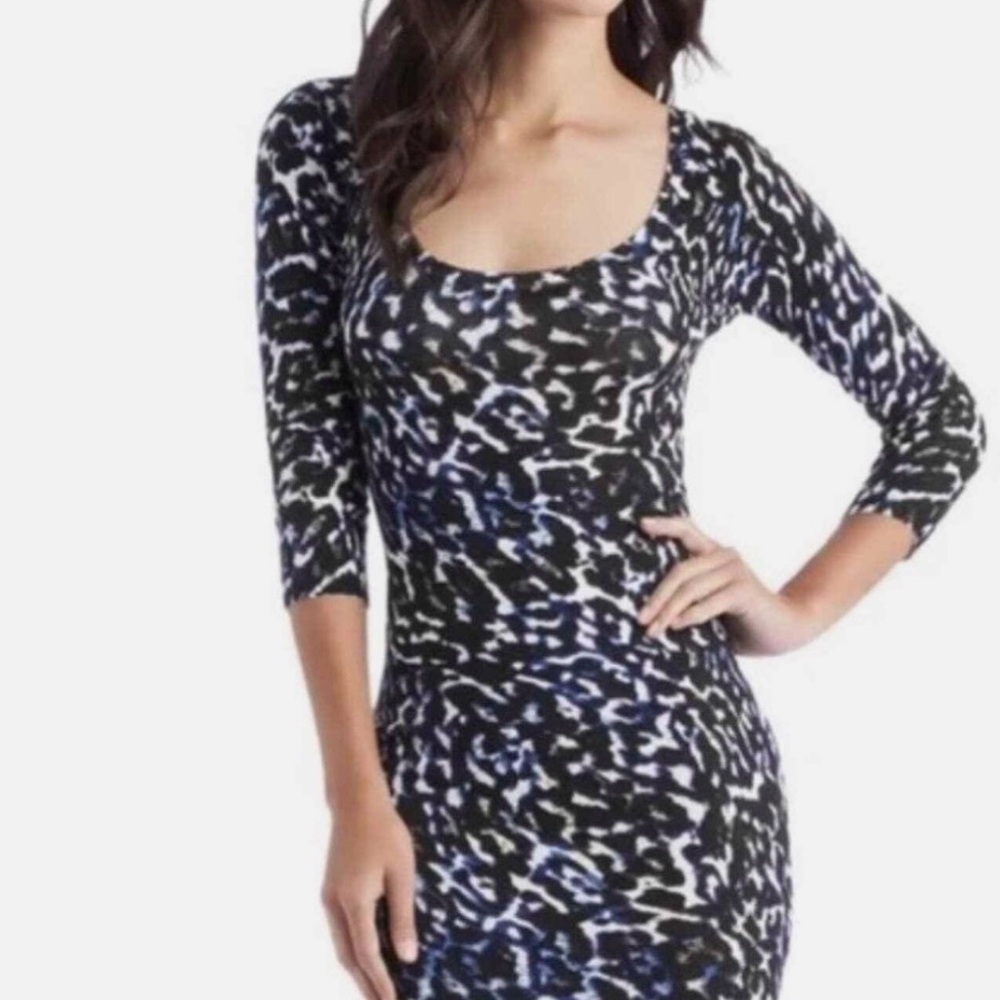 Guess Carmen dress  Scoop Neck Bodycon Dress in Black, White & Blue Print